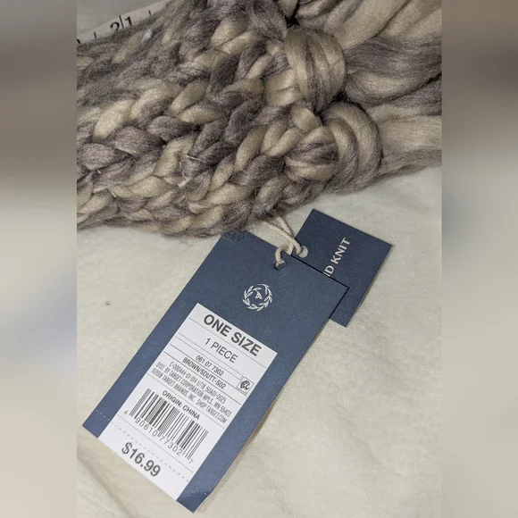 Universal Thread Chunky Knit Scarf in Brown and Tan - Picture 2 of 5